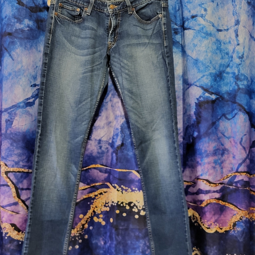 Levi's Women's Skinny Jeans in Medium Blue